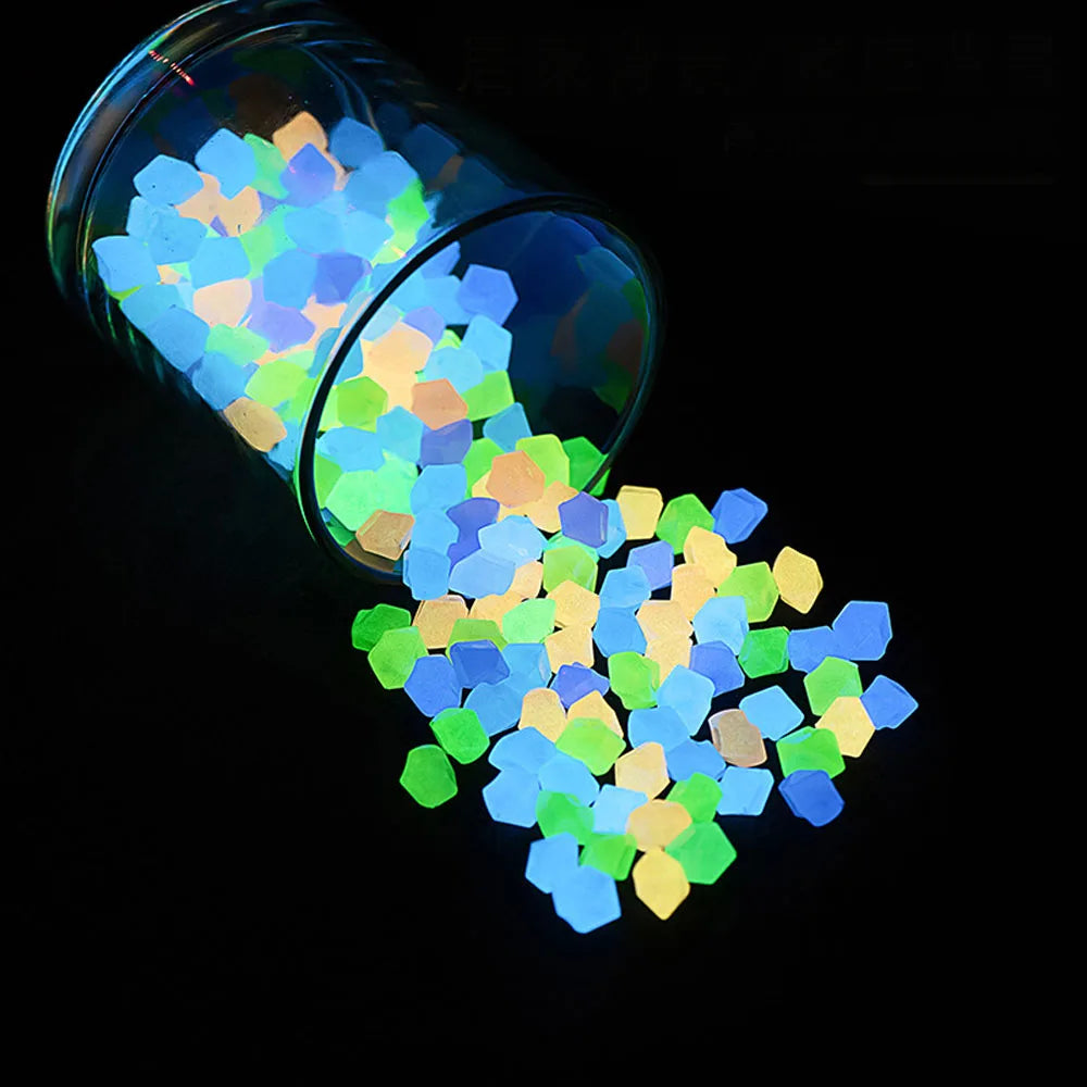 Glowing pebbles for aquarium decoration