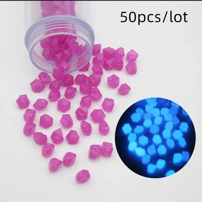 Glowing pebbles for aquarium decoration